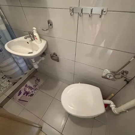 Апартаменти Rokova Terrace Retreat *