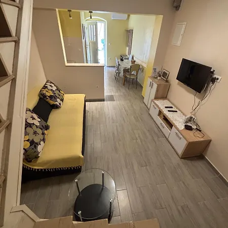 Rokova Terrace Retreat